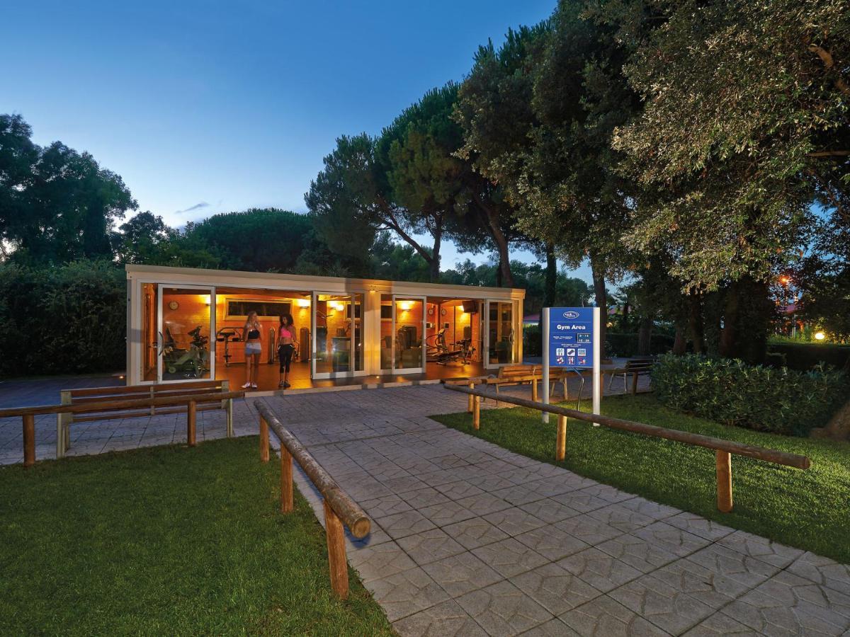 Holiday Home Maxi Caravan Capri By Interhome Baia Domizia Extérieur photo